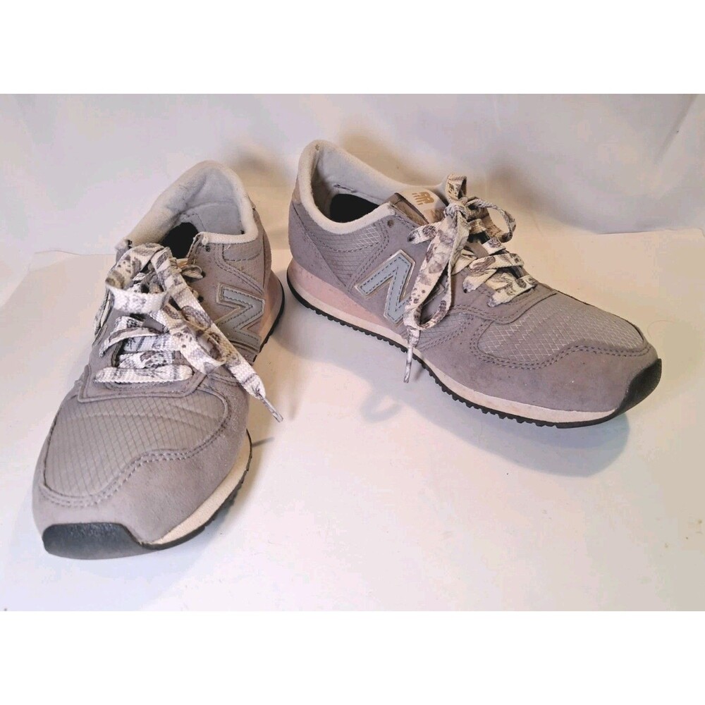 New Balance 420 Sneakers Gray Panda Lace Up Insole Athleisure Size 7 Womens